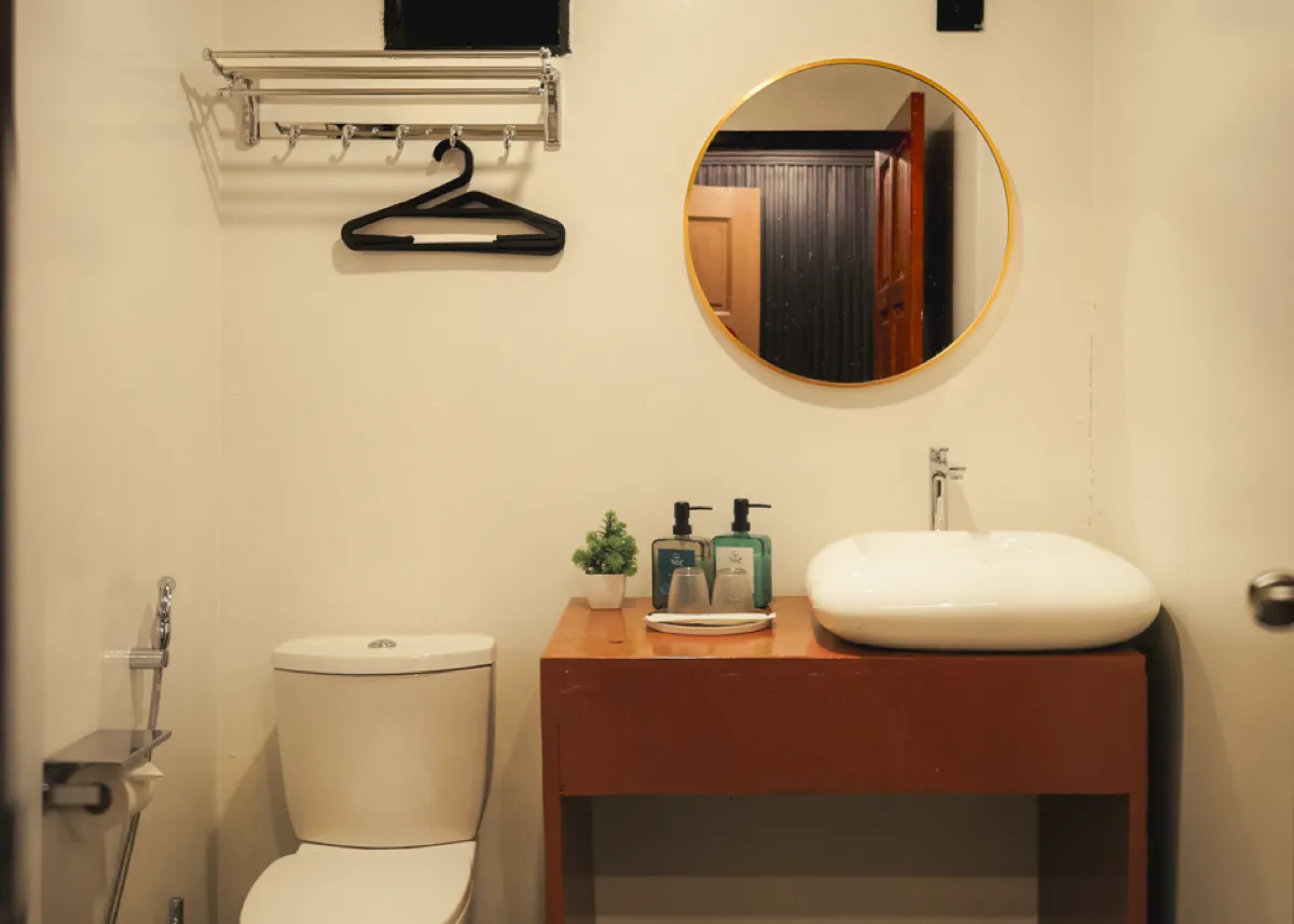 Single storey ensuite bathroom